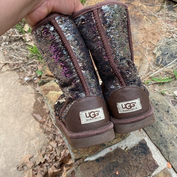 Women UGGS boots - Picture 6 of 13